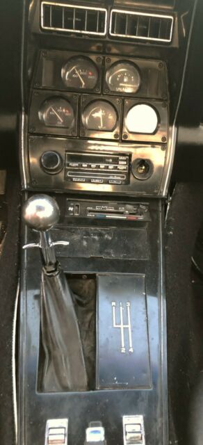 1981 Chevrolet Corvette - photo 8