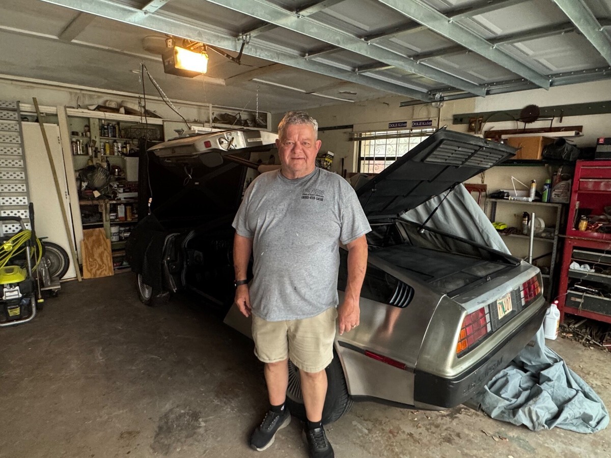 1981 DeLorean DMC Gullwing DMC-12 DeLorian - photo 2