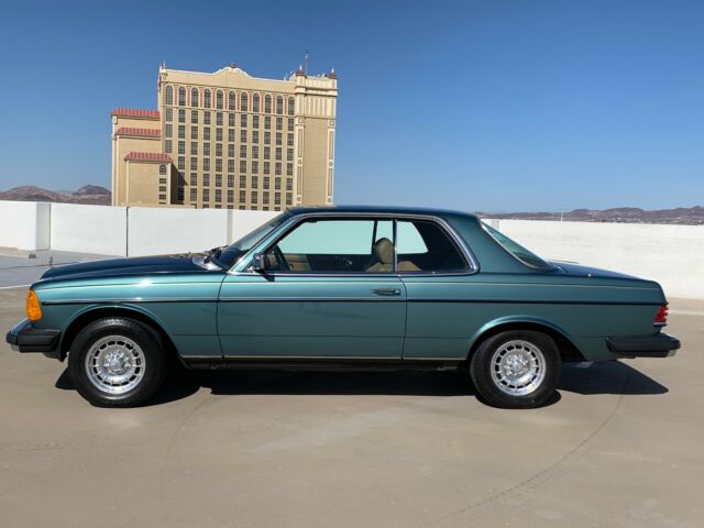 1982 Mercedes-Benz 300-Series 300CD - photo 7