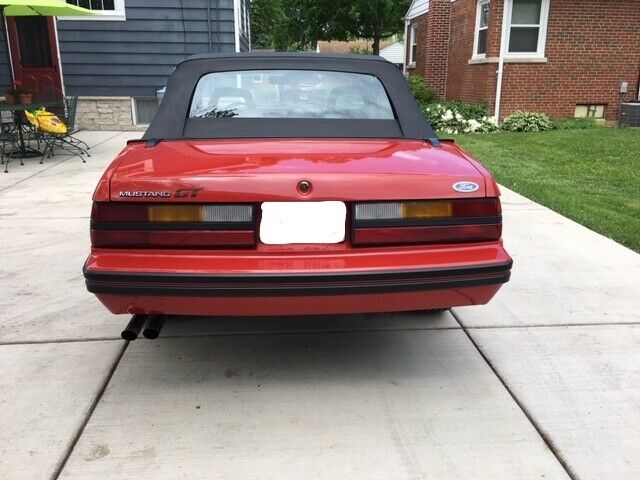 1984 Ford Mustang Convertible - photo 4