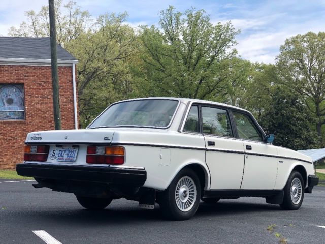 1984 Volvo 240 GL - photo 4