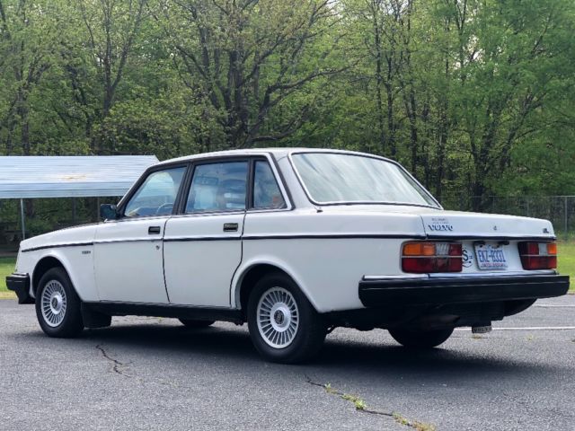 1984 Volvo 240 GL - photo 5