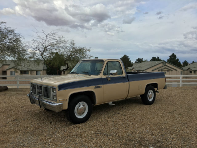 NO RESERVE 1985 GMC SIERRA CLASSIC 3/4 TON LONGBED REGULAR CAB 1 OWNER SURVIVOR 1985 GMC Sierra 2500 PICK UP 2500 HEAVY DUTY 2WD RARE WORK TRUCK CHEVY