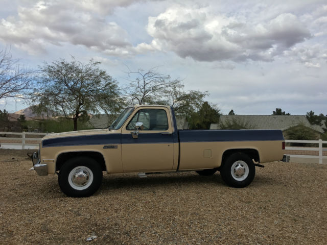 1985 GMC Sierra 2500 PICK UP 2500 HEAVY DUTY 2WD RARE WORK TRUCK CHEVY - photo 2