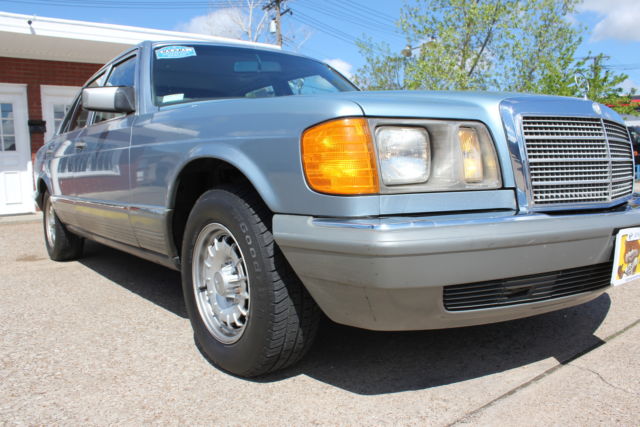 1985 Mercedes-Benz 300-Series Base Sedan 4-Door - photo 12