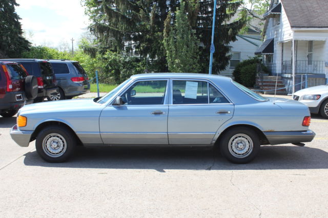 1985 Mercedes-Benz 300-Series Base Sedan 4-Door - photo 4