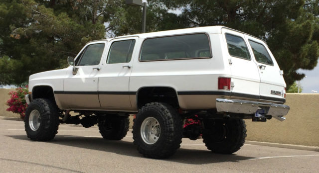 1986 Chevrolet Suburban Scottsdale Sport Utility 4-Door - photo 6