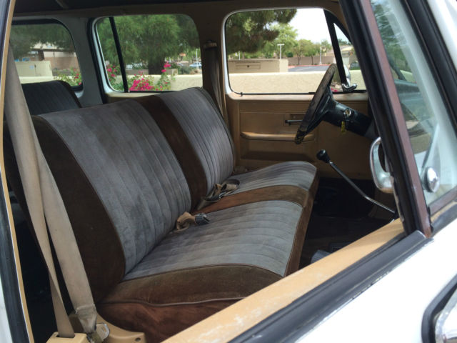 1986 Chevrolet Suburban Scottsdale Sport Utility 4-Door - photo 7