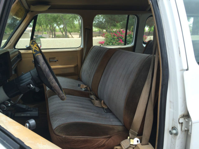 1986 Chevrolet Suburban Scottsdale Sport Utility 4-Door - photo 8