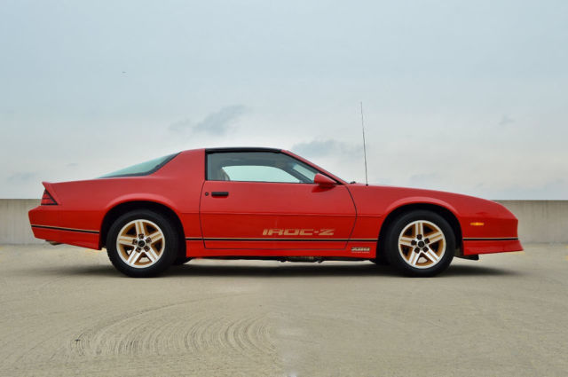 NO RESERVE 1986 IROC Z28 1 OWNER ONLY 2,622 MILES COLLECTOR QUALITY WE FINANCE 1986 Chevrolet Camaro 1986 CHEVROLET CAMARO IROC Z28