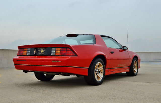 1986 Chevrolet Camaro 1986 CHEVROLET CAMARO IROC Z28 - photo 11