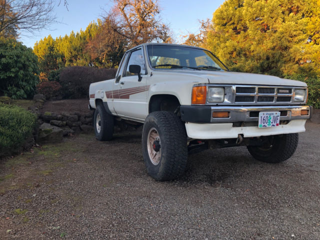 NO RESERVE 1986 TOYOTA 4X4 PICKUP SR5 22RE EFI 1986 Toyota Pickup SR5 4X4