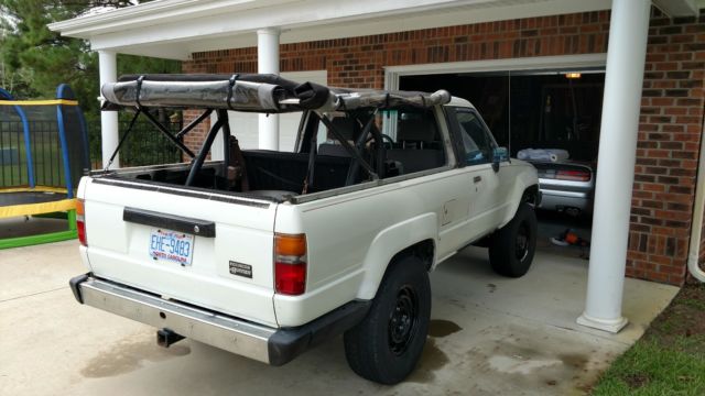 1987 Toyota 4Runner SR5 Sport Utility 2-Door - photo 2