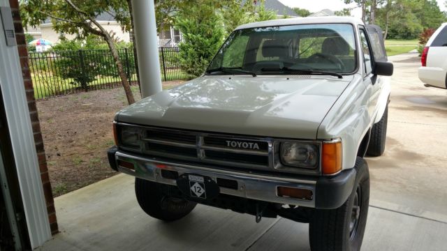 1987 Toyota 4Runner SR5 Sport Utility 2-Door - photo 5