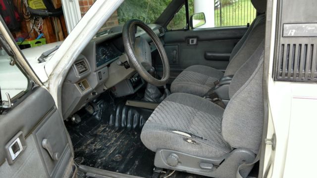 1987 Toyota 4Runner SR5 Sport Utility 2-Door - photo 8