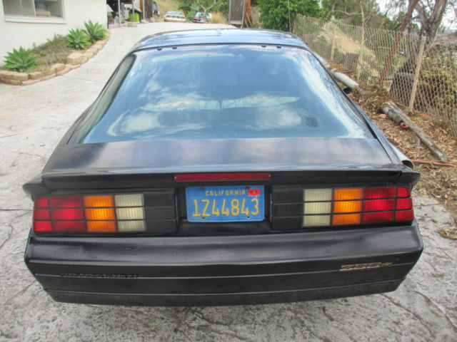 1987 Chevrolet Camaro - photo 2