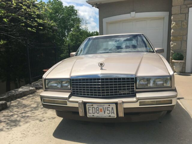 1989 Cadillac Eldorado Biarritz NO RESERVE AUCTION - photo 2