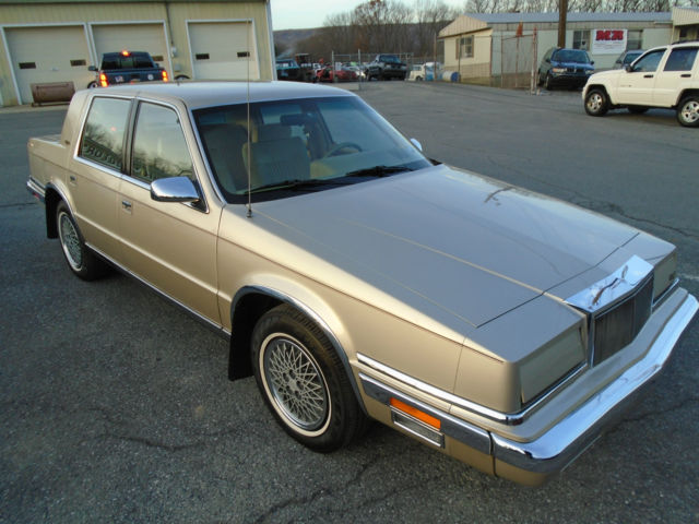 NO RESERVE 1989 Chrysler New Yorker Sedan 3.0L LOW MILE ONE OWNER GARAGE KEPT 1989 Chrysler New Yorker Base Sedan 4-Door