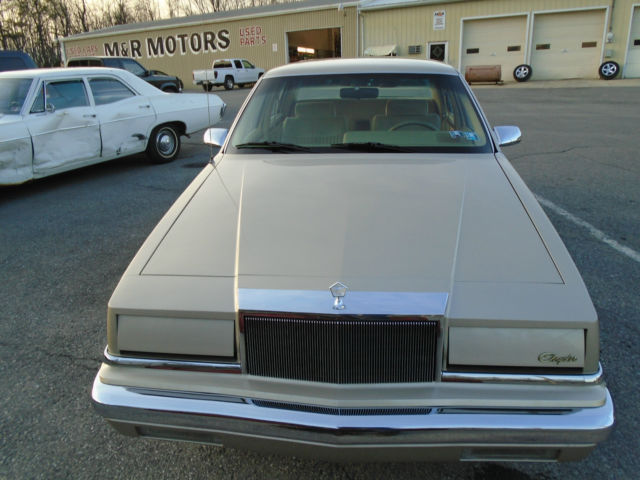 1989 Chrysler New Yorker Base Sedan 4-Door - photo 3