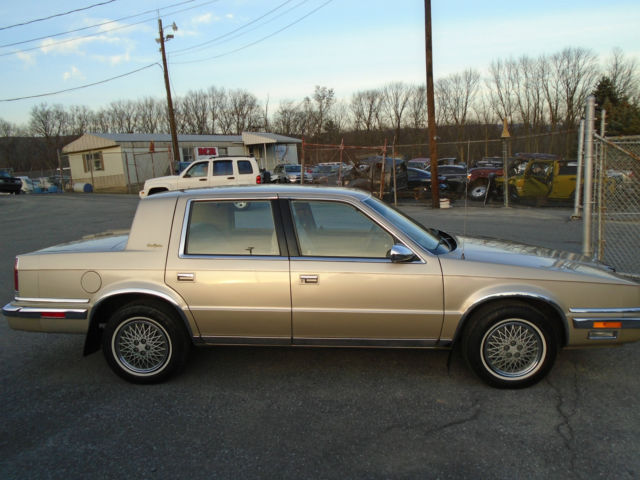 1989 Chrysler New Yorker Base Sedan 4-Door - photo 4