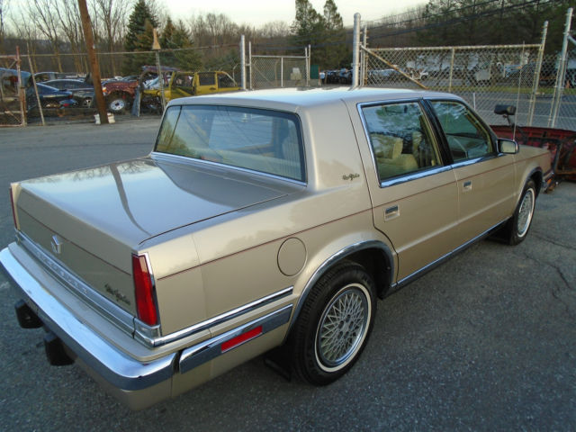 1989 Chrysler New Yorker Base Sedan 4-Door - photo 5