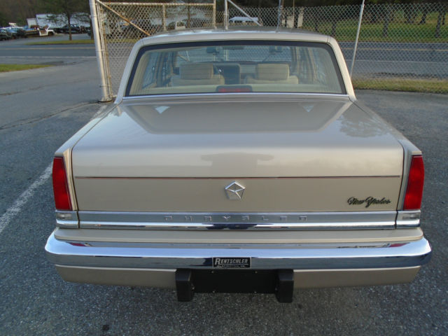 1989 Chrysler New Yorker Base Sedan 4-Door - photo 6