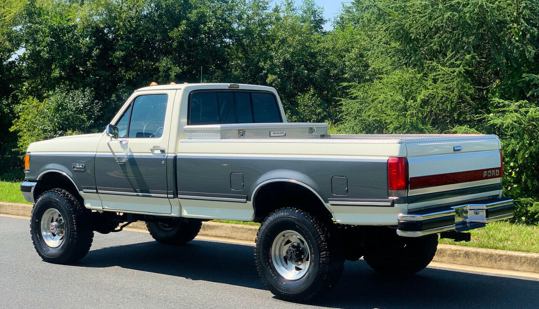 1989 Ford F-350 No Reserve!1989 XLT Lariat 4X4 93k Miles Inspected - photo 2