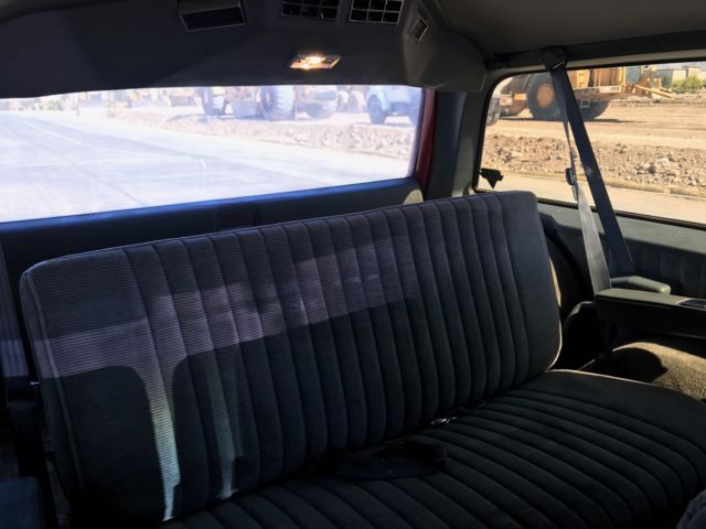 1989 GMC Suburban GMC SURBURBAN SLE - photo 13