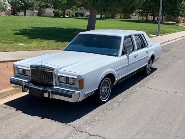 1989 Lincoln Town Car TOWNCAR - photo 2