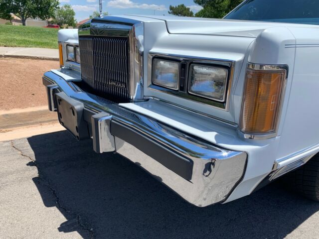 1989 Lincoln Town Car TOWNCAR - photo 4