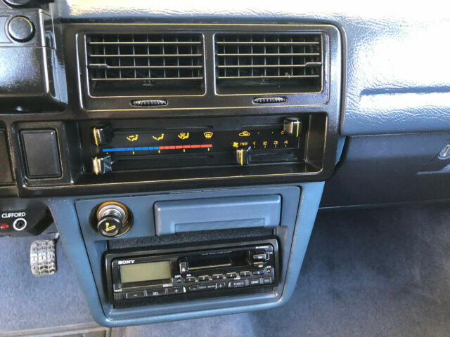 1989 Mazda 323 Hatchback Base - photo 8