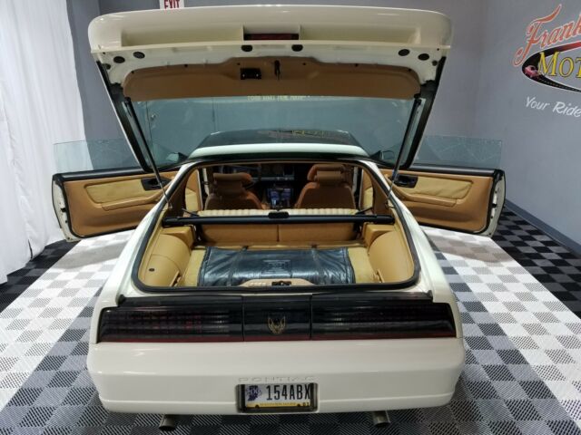 1989 Pontiac Trans Am GTA - photo 10