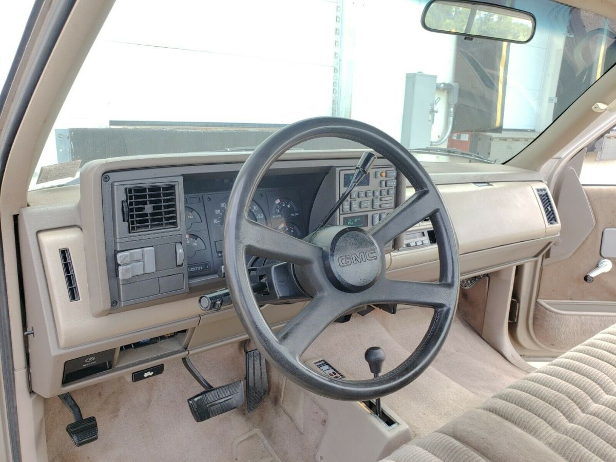1990 GMC Sierra 1500 NO RESERVE LOW MILES CARFAX - photo 4