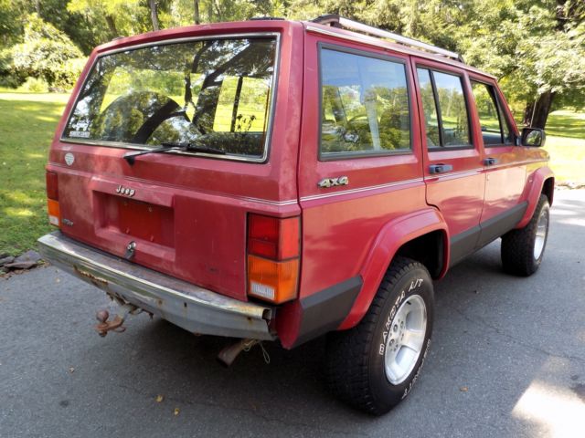 1990 Jeep Cherokee Pioneer 4-Door SUV - photo 4