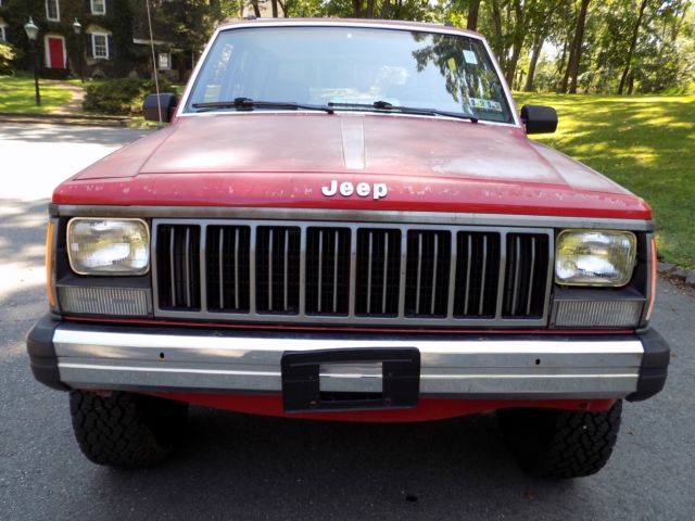 1990 Jeep Cherokee Pioneer 4-Door SUV - photo 9