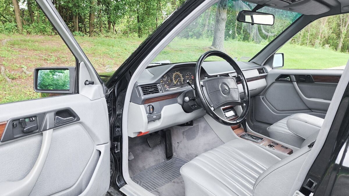1990 Mercedes-Benz 300-Series NO RESERVE 1 OWNER LOW MILES LOOK!! - photo 7