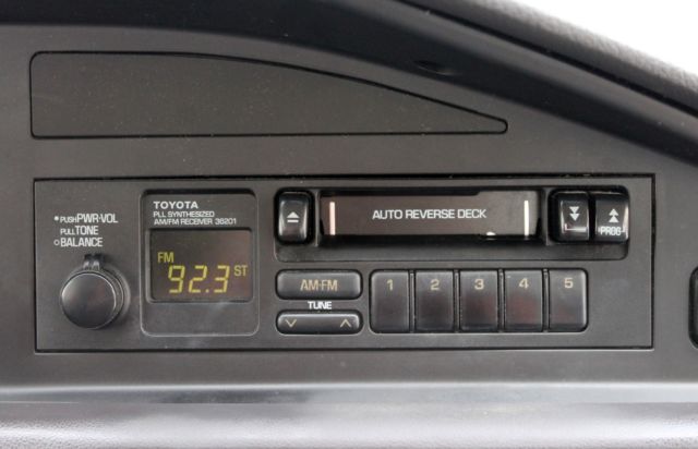 1990 Toyota Corolla 83K MANUAL 5 SPD NO RESERVE GAS SAVER CLEAN!! - photo 11