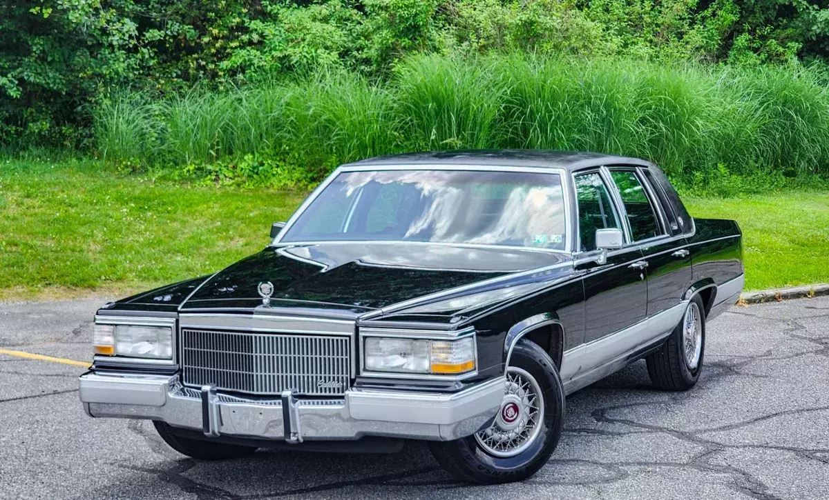NO RESERVE 1991 CADILLAC FLEETWOOD BROUGHAM 5.0L V8 TRIPPLE BLACK LOW MILES 1991 Cadillac Fleetwood NO RESERVE BROUGHAM LOW MILES TRIPPLE-BLACK