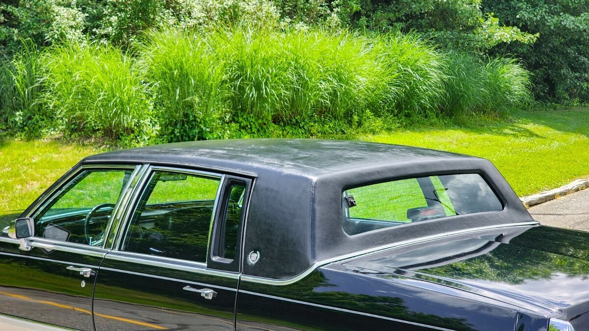 1991 Cadillac Fleetwood NO RESERVE BROUGHAM LOW MILES TRIPPLE-BLACK - photo 7