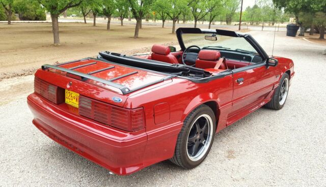1991 Ford Mustang Convertible GT - photo 10