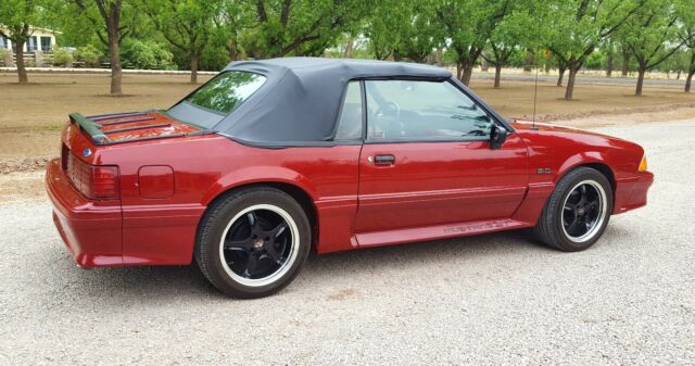 1991 Ford Mustang Convertible GT - photo 4
