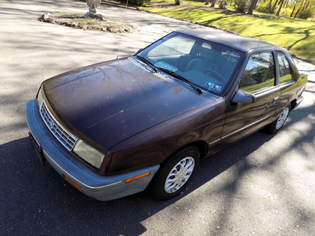 1991 Plymouth Sundance America Hatchback 2-Door - photo 11