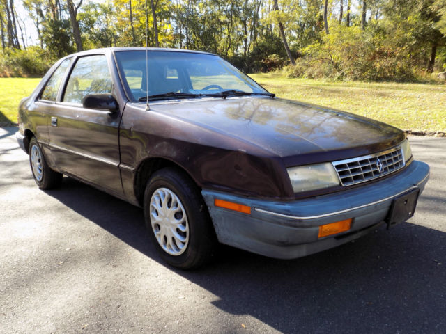 1991 Plymouth Sundance America Hatchback 2-Door - photo 7