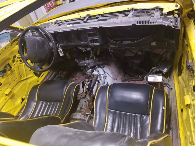 1991 Pontiac Firebird Base Coupe 2-Door - photo 12