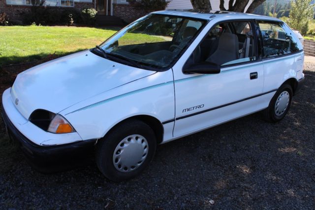 NO RESERVE - 1992 Geo Metro 3 cyl 5 Speed - Clean car !! 1992 Geo Metro