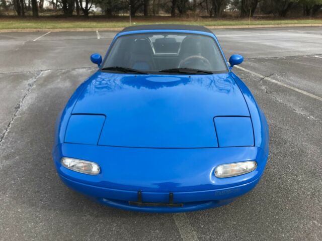 1992 Mazda MX-5 Miata Convertible - photo 2