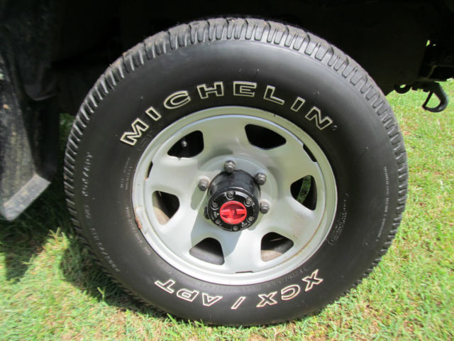 1992 Toyota Pickup NO RESERVE, Only 88,000 miles, Rare automatic - photo 8