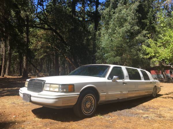 1993 Lincoln Town Car - photo 2