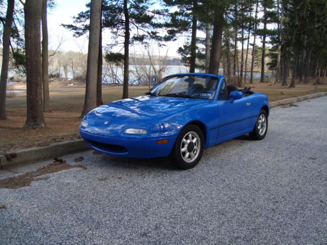 NO RESERVE!! 1993 Mazda Miata, Mariner Blue, Auto, Runs Great, Summer Fun! 1993 Mazda MX-5 Miata Convertible