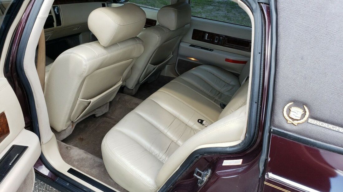 1994 Cadillac Fleetwood BASE - photo 12
